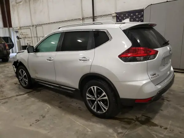 5N1AT2MVXHC878036 2017 NISSAN ROGUE - Image 2