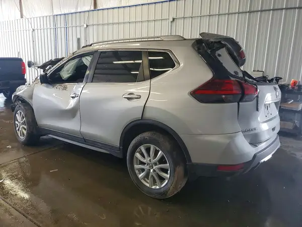 5N1AT2MVXHC883026 2017 NISSAN ROGUE - Image 2