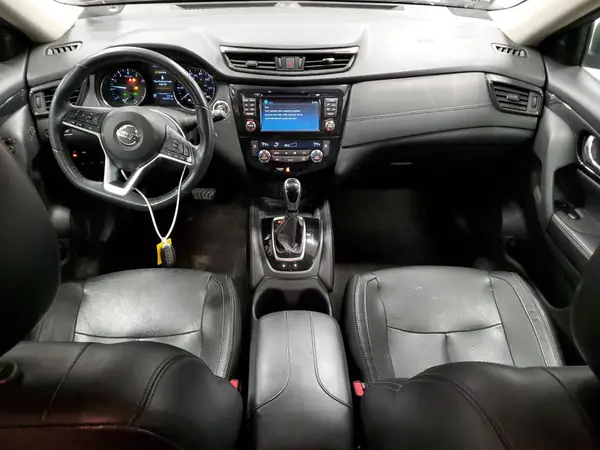 5N1AT2MVXHC884676 2017 NISSAN ROGUE - Image 8