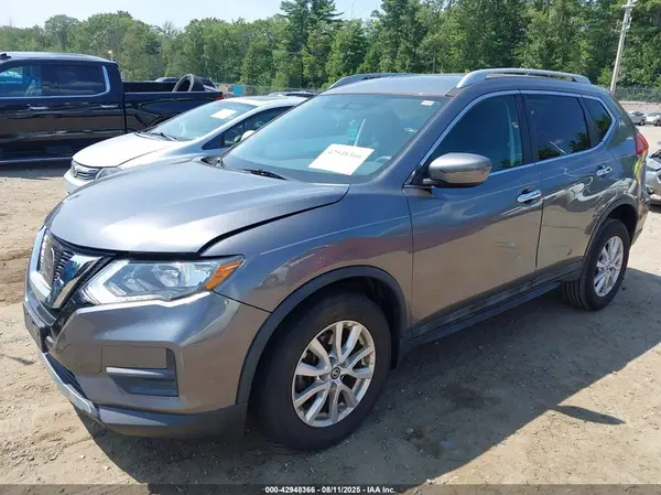 5N1AT2MVXHC887030 2017 NISSAN ROGUE - Image 2