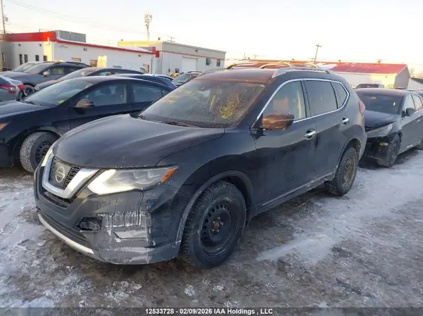 5N1AT2MVXHC889943 2017 NISSAN ROGUE - Image 2