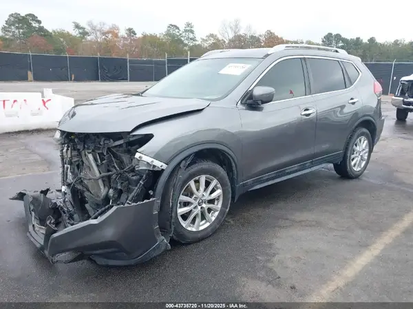 5N1AT2MVXHC889991 2017 NISSAN ROGUE - Image 2