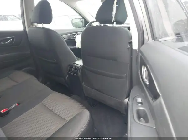 5N1AT2MVXHC889991 2017 NISSAN ROGUE - Image 8