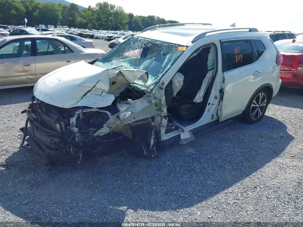 5N1AT2MVXJC700035 2018 NISSAN ROGUE - Image 2