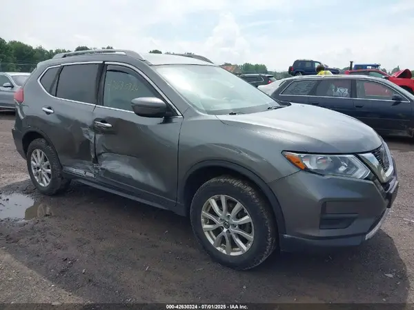 5N1AT2MVXJC702867 2018 NISSAN ROGUE - Image 1