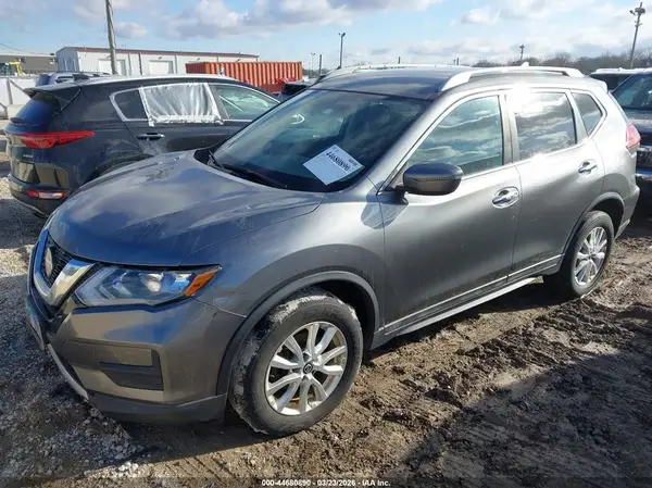 5N1AT2MVXJC704747 2018 NISSAN ROGUE - Image 2