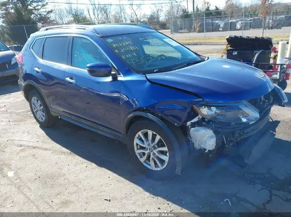 5N1AT2MVXJC708961 2018 NISSAN ROGUE - Image 1
