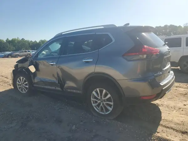 5N1AT2MVXJC712752 2018 NISSAN ROGUE - Image 2