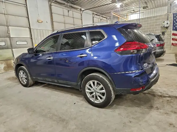 5N1AT2MVXJC715330 2018 NISSAN ROGUE - Image 2