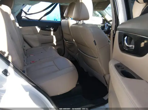 5N1AT2MVXJC722083 2018 NISSAN ROGUE - Image 8