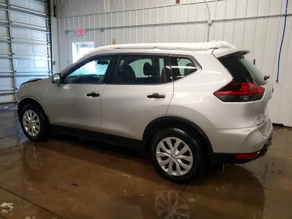 5N1AT2MVXJC728076 2018 NISSAN ROGUE - Image 2