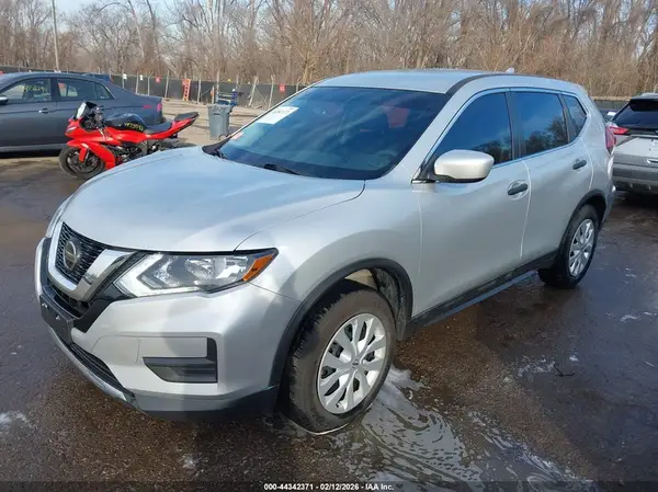 5N1AT2MVXJC729633 2018 NISSAN ROGUE - Image 2