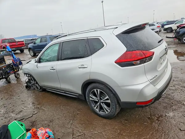 5N1AT2MVXJC733245 2018 NISSAN ROGUE - Image 2