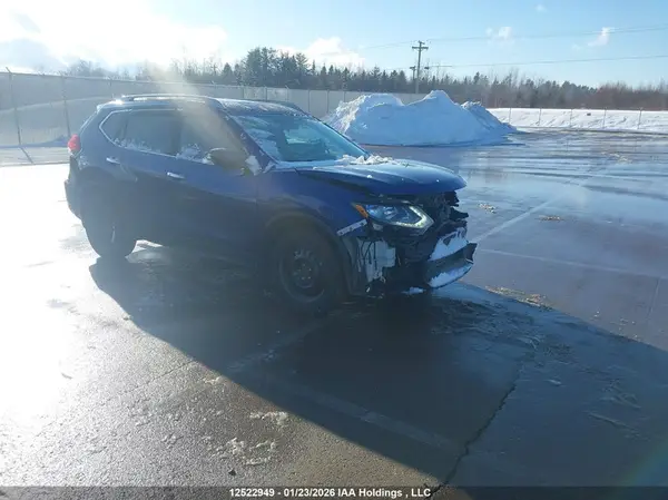 5N1AT2MVXJC737067 2018 NISSAN ROGUE - Image 1