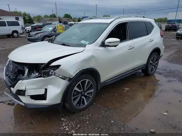 5N1AT2MVXJC741734 2018 NISSAN ROGUE - Image 2