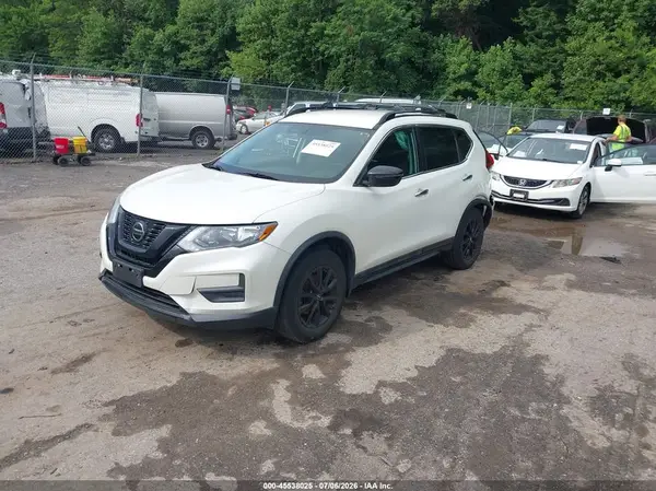 5N1AT2MVXJC744861 2018 NISSAN ROGUE - Image 2