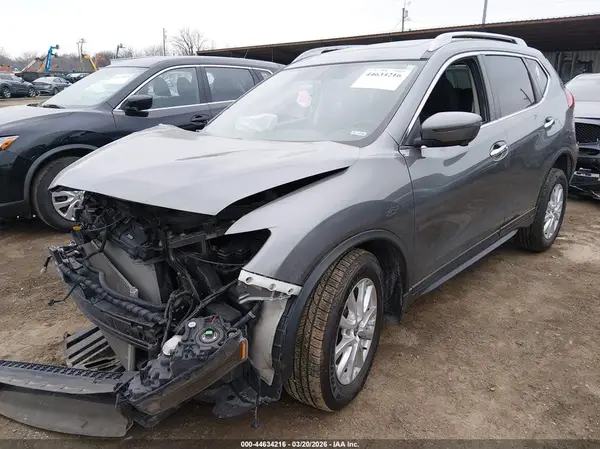 5N1AT2MVXJC745427 2018 NISSAN ROGUE - Image 2