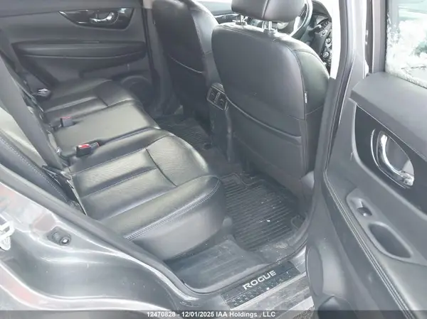 5N1AT2MVXJC747808 2018 NISSAN ROGUE - Image 8