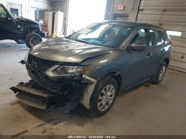5N1AT2MVXJC752295 2018 NISSAN ROGUE - Image 2