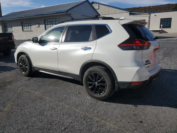 5N1AT2MVXJC754712 2018 NISSAN ROGUE - Image 2
