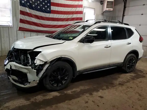 5N1AT2MVXJC755066 2018 NISSAN ROGUE - Image 1