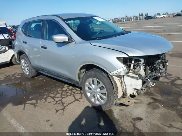 5N1AT2MVXJC756430 2018 NISSAN ROGUE - Image 1