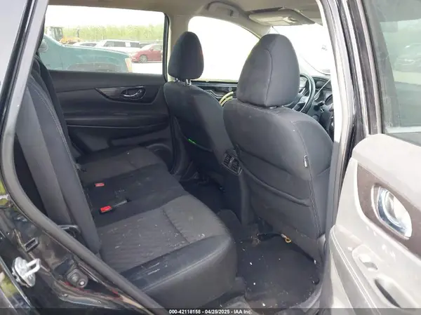 5N1AT2MVXJC757643 2018 NISSAN ROGUE - Image 8
