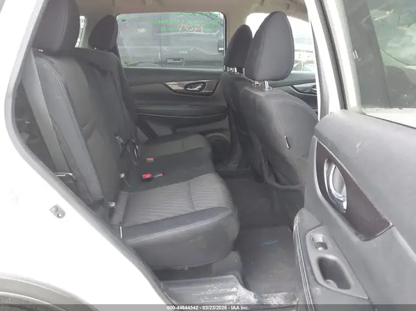 5N1AT2MVXJC758923 2018 NISSAN ROGUE - Image 8