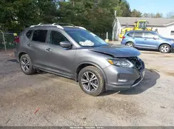 5N1AT2MVXJC759375 2018 NISSAN ROGUE