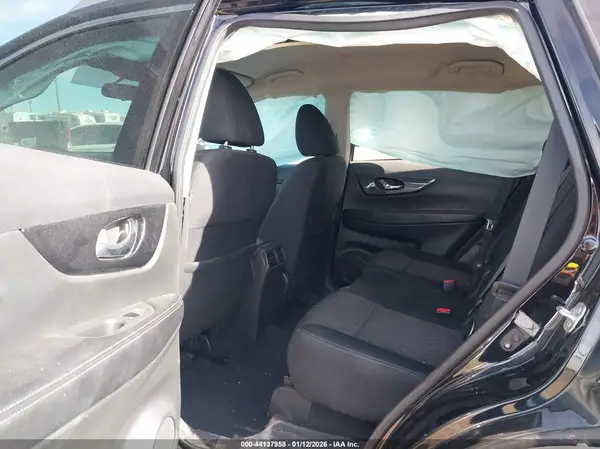 5N1AT2MVXJC762034 2018 NISSAN ROGUE - Image 8