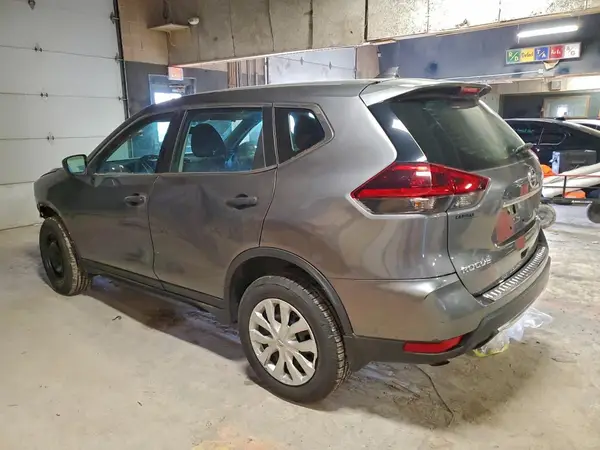 5N1AT2MVXJC769646 2018 NISSAN ROGUE - Image 2
