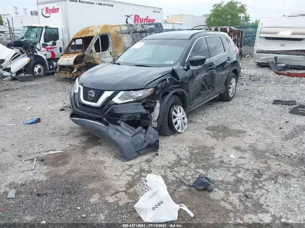 5N1AT2MVXJC771574 2018 NISSAN ROGUE - Image 2