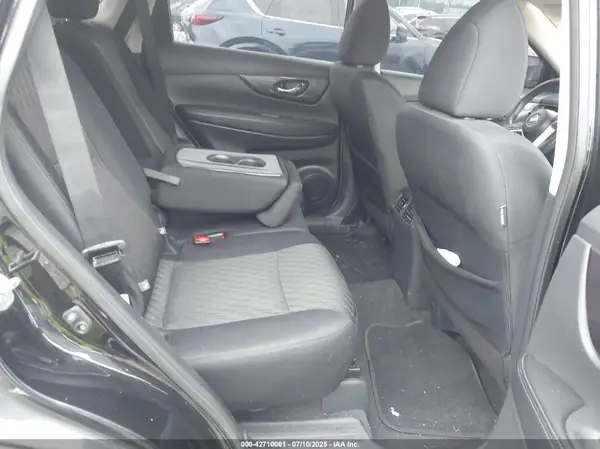 5N1AT2MVXJC771574 2018 NISSAN ROGUE - Image 8