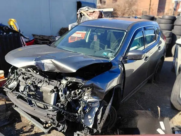 5N1AT2MVXJC772269 2018 NISSAN ROGUE - Image 2