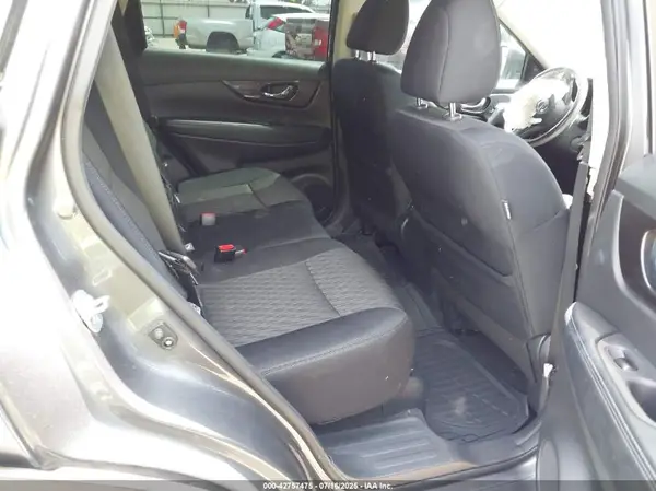 5N1AT2MVXJC772644 2018 NISSAN ROGUE - Image 8