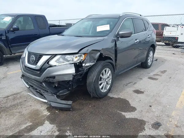 5N1AT2MVXJC773938 2018 NISSAN ROGUE - Image 2