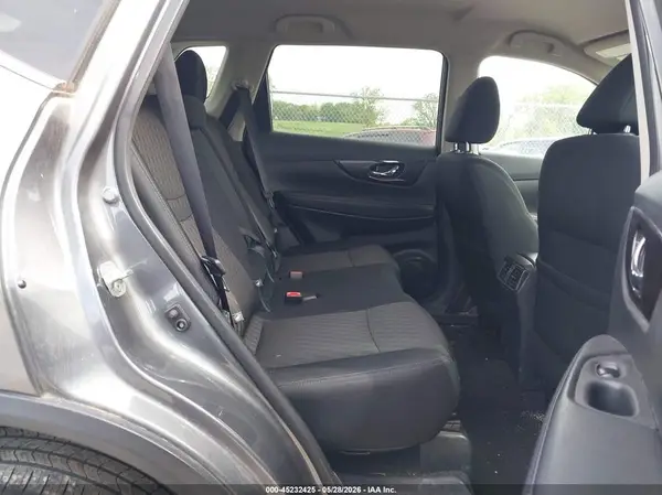 5N1AT2MVXJC773938 2018 NISSAN ROGUE - Image 8