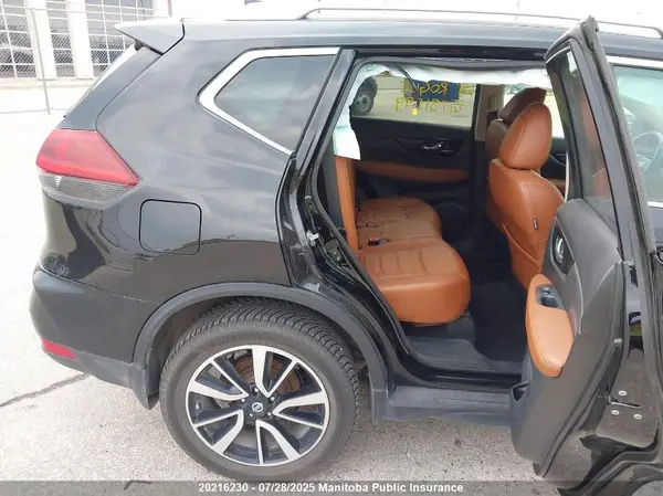 5N1AT2MVXJC781599 2018 NISSAN ROGUE - Image 8
