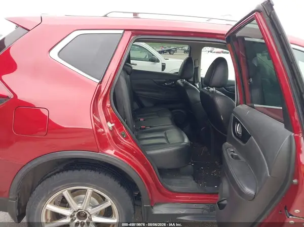 5N1AT2MVXJC782736 2018 NISSAN ROGUE - Image 8