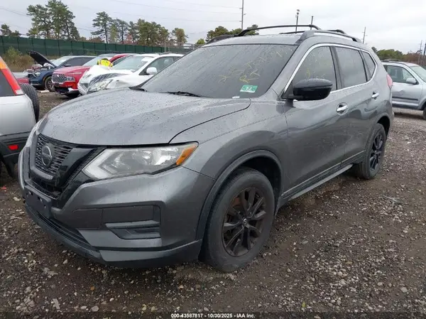5N1AT2MVXJC787645 2018 NISSAN ROGUE - Image 2