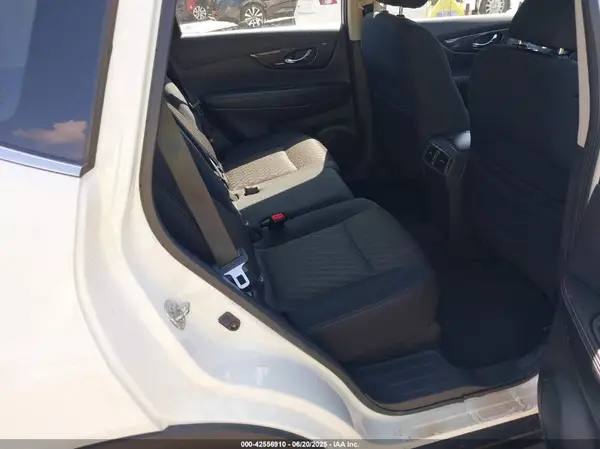 5N1AT2MVXJC791422 2018 NISSAN ROGUE - Image 8