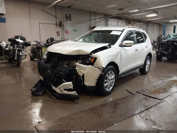 5N1AT2MVXJC792554 2018 NISSAN ROGUE - Image 2