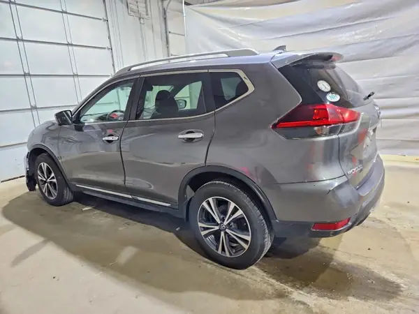 5N1AT2MVXJC793333 2018 NISSAN ROGUE - Image 2