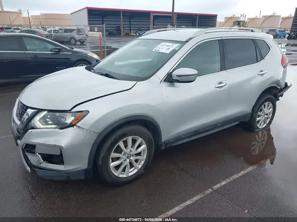 5N1AT2MVXJC793929 2018 NISSAN ROGUE - Image 2