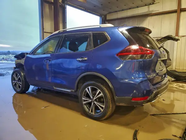5N1AT2MVXJC796989 2018 NISSAN ROGUE - Image 2