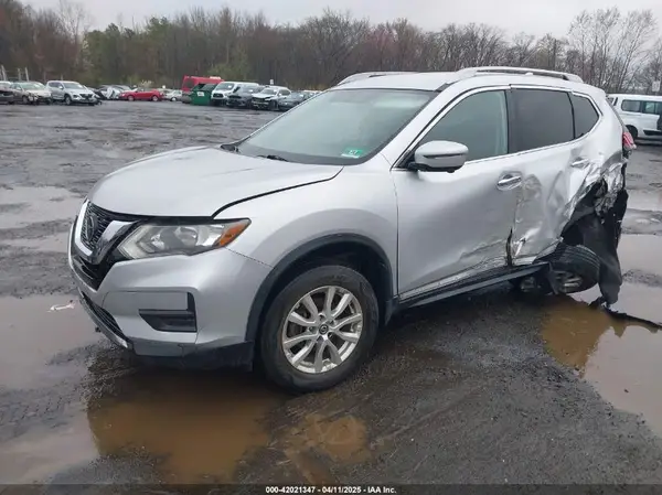 5N1AT2MVXJC800314 2018 NISSAN ROGUE - Image 2