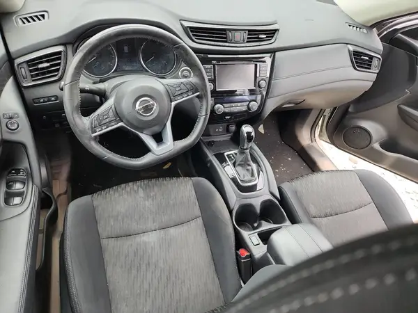 5N1AT2MVXJC801334 2018 NISSAN ROGUE - Image 8