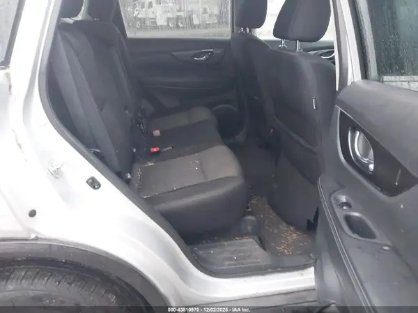 5N1AT2MVXJC801592 2018 NISSAN ROGUE - Image 8