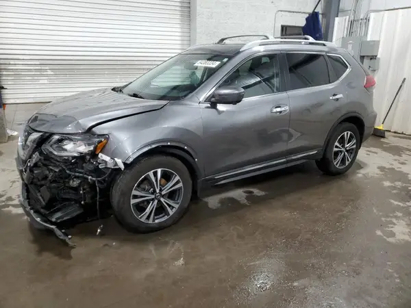 5N1AT2MVXJC802175 2018 NISSAN ROGUE - Image 1