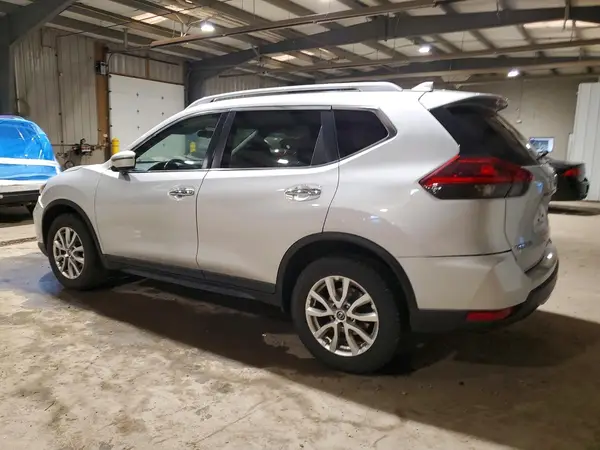 5N1AT2MVXJC806257 2018 NISSAN ROGUE - Image 2